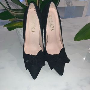 🖤🎀👠Black Bow Pumps!